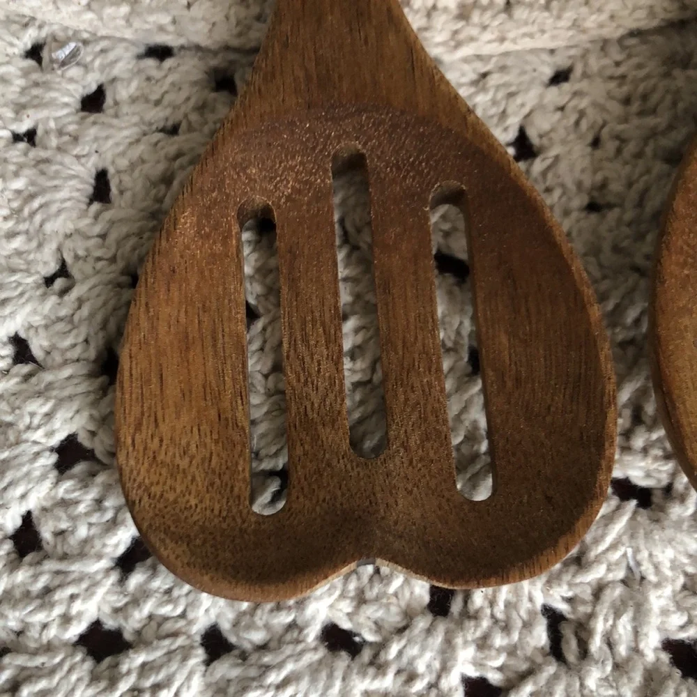 Paris Hilton Brown Heart-Shaped Wooden Spoon Set